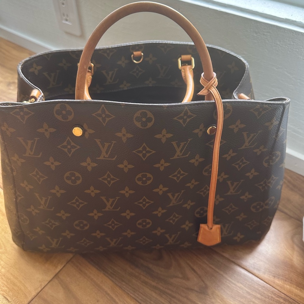 Authentic Louis Vuitton Montaigne GM